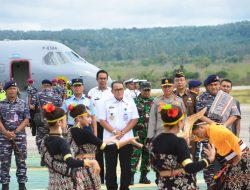 Kasrem 161/Wira Sakti Sambut Kedatangan Pangkoarmada II
