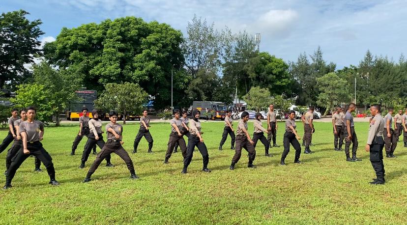 , Ratusan Bintara Polda NTT Dibekali  Latihan Beladiri, Mexin TV
